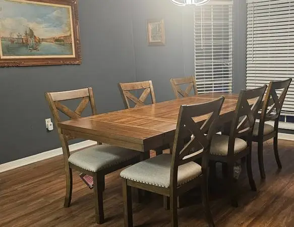 New Dining room set with six chairs - Farmhouse Style