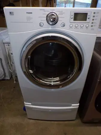 single LG dryer w/pedestal