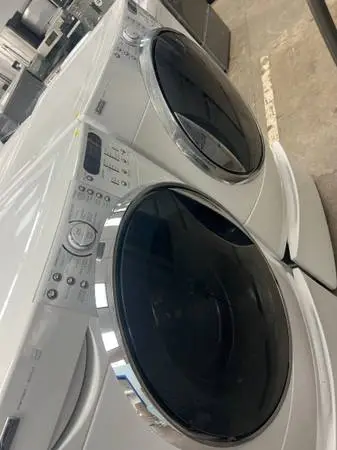 Kenmore white front load Washer & dryer set
