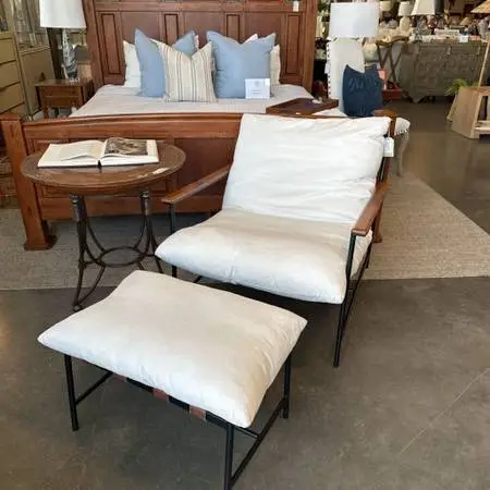 Vail Lounge Chair & Ottoman