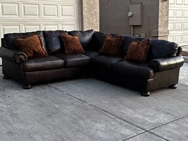 DARK BROWN GENUINE LEATHER SECTIONAL BY ASHLEY FURNITURE, DELIVERY INCLUDED