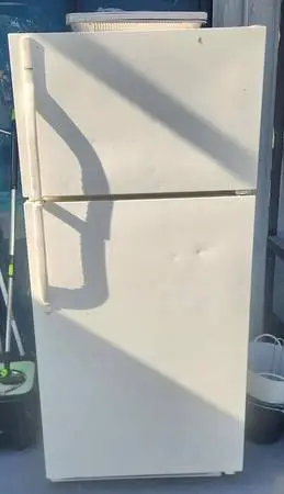 * KENMORE * REFRIGERATOR * FOR SALE *