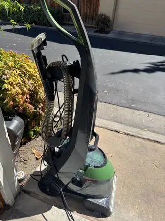BISSELL Carpet cleaner