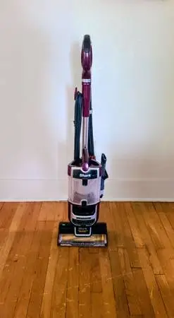 SHARK Navigator Pet Pro Zero-M Vacuum w/Attachments