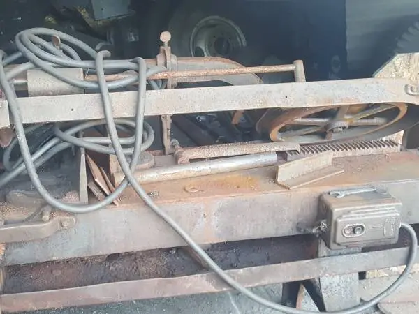 WELLS HORIZONTAL METAL BAND SAW