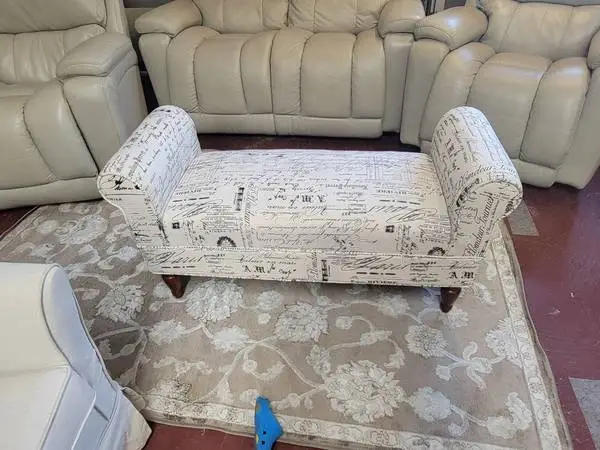 Bed ottoman bench