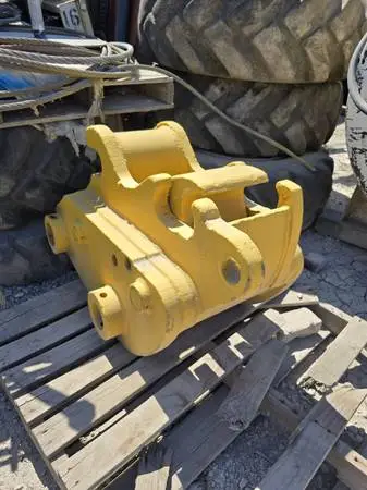 Excavator quick coupler