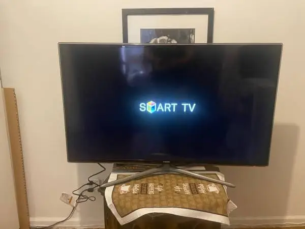 Samsung 46” In Flat Screen HDTV LCD LED Wi-Fi Smart TV Television Set