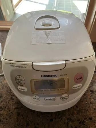 Panasonic 10-Cup Rice Cooker & Warmer – Model SR-NA18
