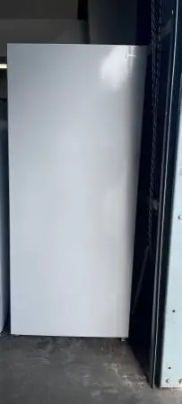 USED 33 INCH UPRIGHT FREEZER