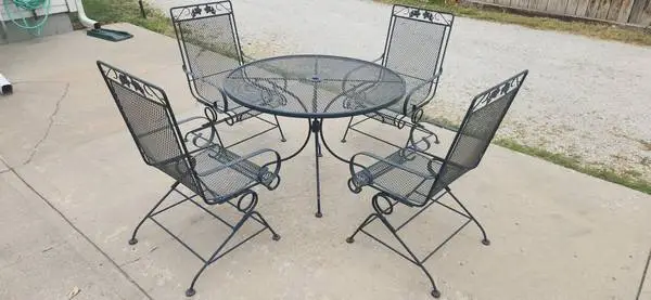 VARIOUS VINTAGE WROUGHT IRON PATIO SETS W CHAIRS