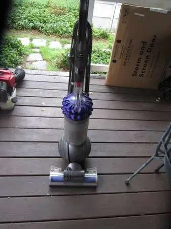 DYSON BIG BALL VACUUM