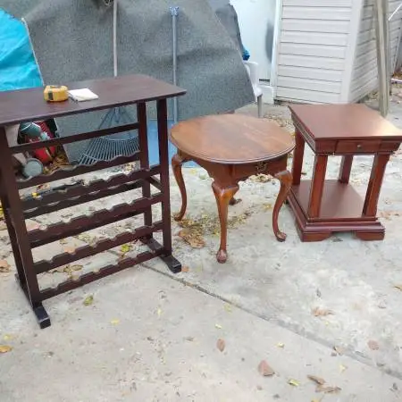 Beautiful real wood furniture, 3 pieces, are $25