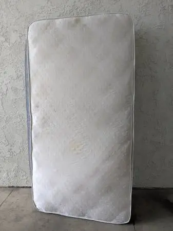 Twin mattress