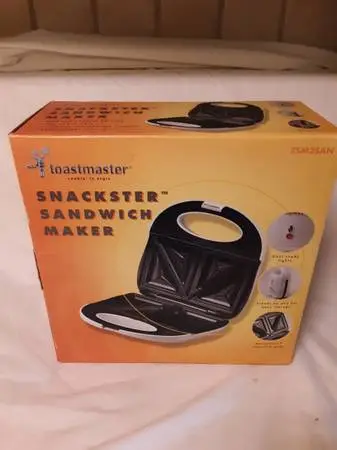 New Snackster Sandwich Maker