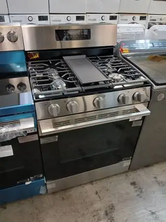 New ! Lg thinq air fry gas stove with griddle
