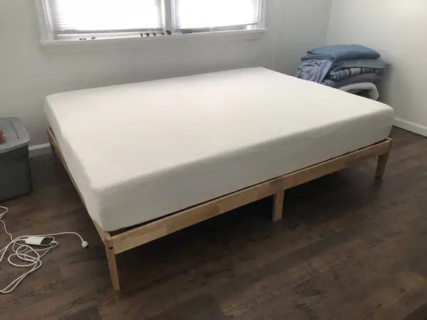 Novilla Queen Mattress - 10 Inch - Memory Foam