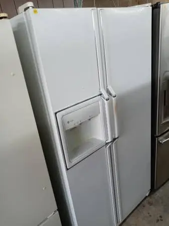 ★GE Profile white side by side refrigerator