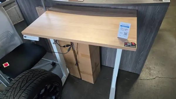 Sit-Stand Desks from $150 + L-Shaped Sit-Stand – Free Delivery – Portl