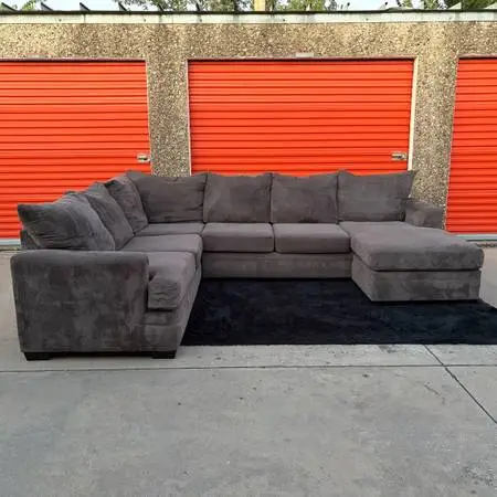 Gray U-Shaped Sectional Couch - FREE DELIVERY!