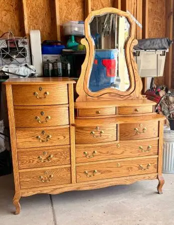 BEDROOM SET