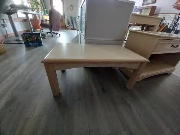 Low Hotel Tables