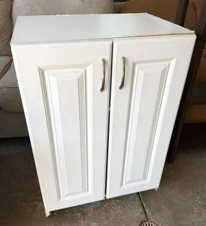 Nice 2-shelf White Faux Wood Utility CABINET - Good condition