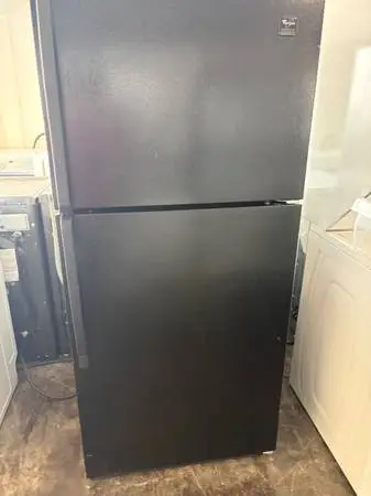 Black 30 Wide Whirlpool 18 CuFt Refrig