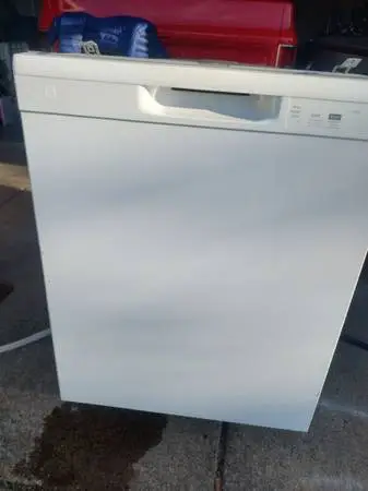 New white GE dishwasher
