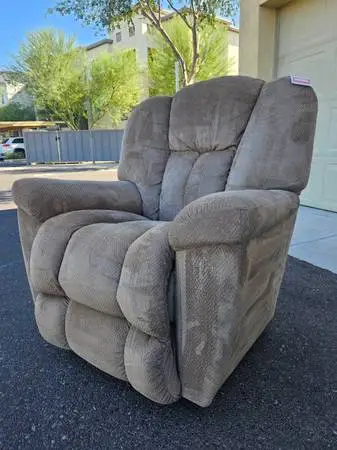 LAZY BOY MAVRICK ROCKER RECLINER CHAIR