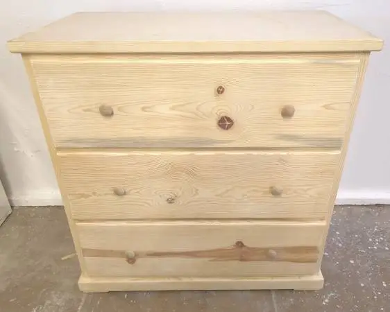 Brand New ! 3 drawer natural finish dresser ~ Tocador de 3 cajones !