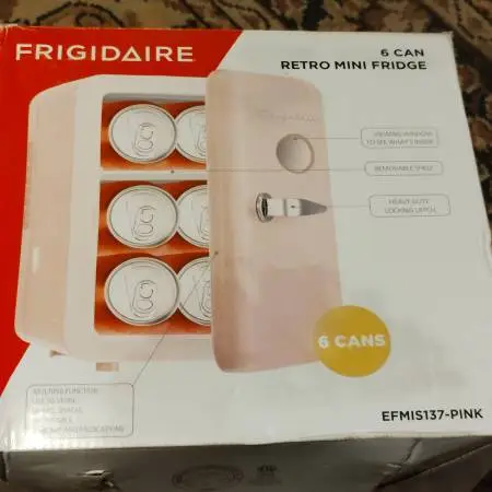 Retro 6 can mini Frigidare, electric, New in Box $25
