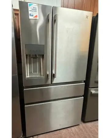 Electrolux Refrigerador de 4 Puertas en Acero Inoxidable