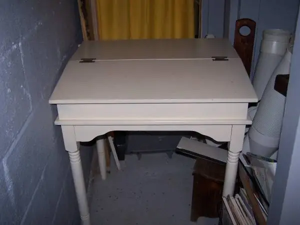 White Lift Top Desk