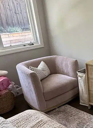 POTTERY BARN SWIVEL CHAIR