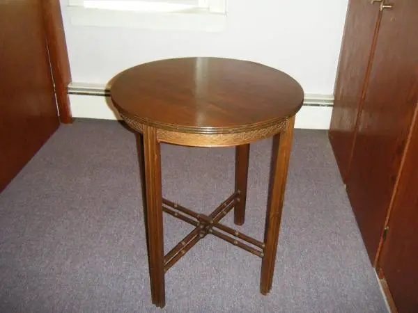 WOODEN TABLE