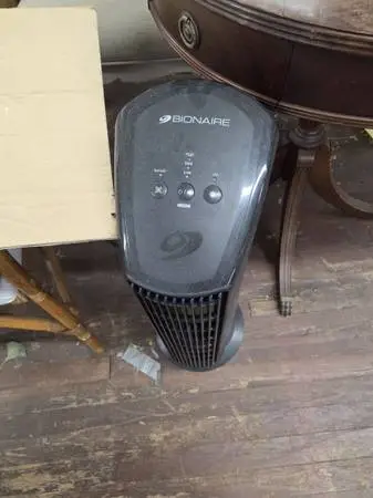 Air purifier has been tested works great in very good condition