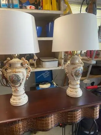 2 vintage lamps