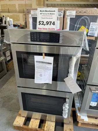 Bosch Benchmark® 30” Double Wall Oven – HBLP651LUC | New Open Box