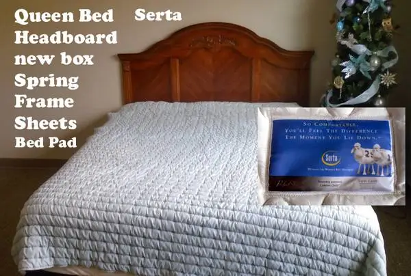 Queen size Bed with wood headboard with accesories