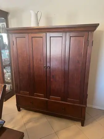 Beautiful Wood TV/Stereo/Bookcase Cabinet