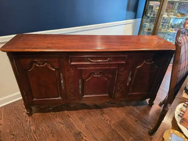 Henredon Villandry French Provincial Cherry Buffet / Sideboard
