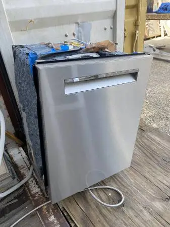 SS Bosch Smart Dishwasher Model #SHP65CM5N Used Good Cond