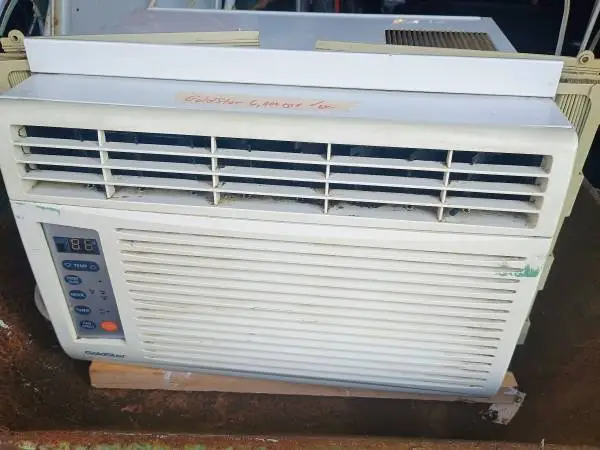 Gold Star 6,000 BTU air conditioner