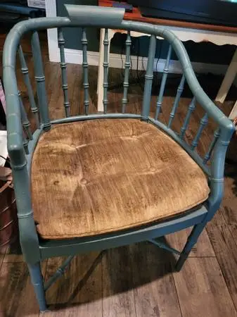 Wood Chair - Cute!