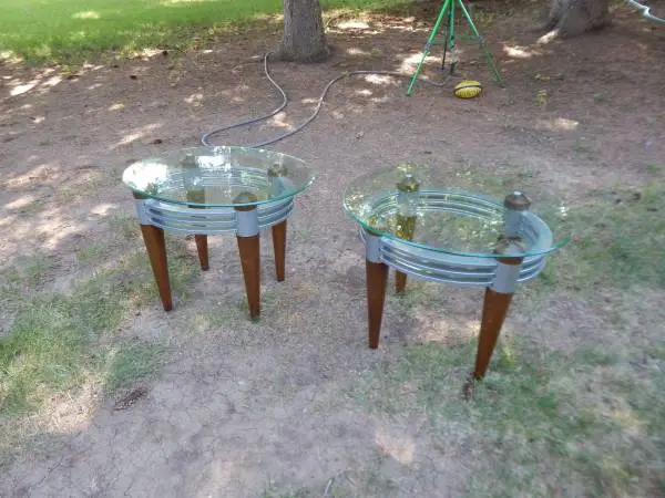 Set of end tables