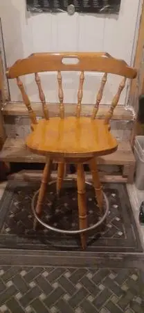 Captains Mate Oak Swivel Bar Stool