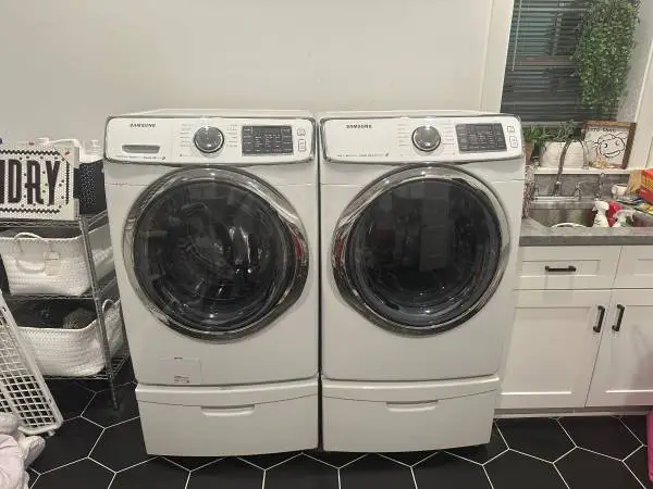 Samsung Pedestals for Washer Dryer
