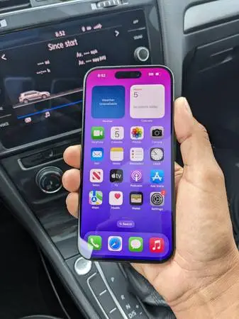 iPhone 15 Pro 128GB Unlocked No sim restrictions Hablo español