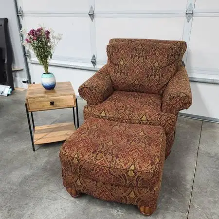 Comfortable Large Chair With Ottoman